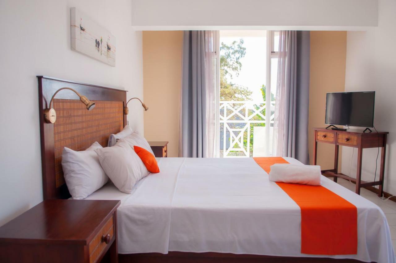 The Bay Resort, Grand Bay Экстерьер фото